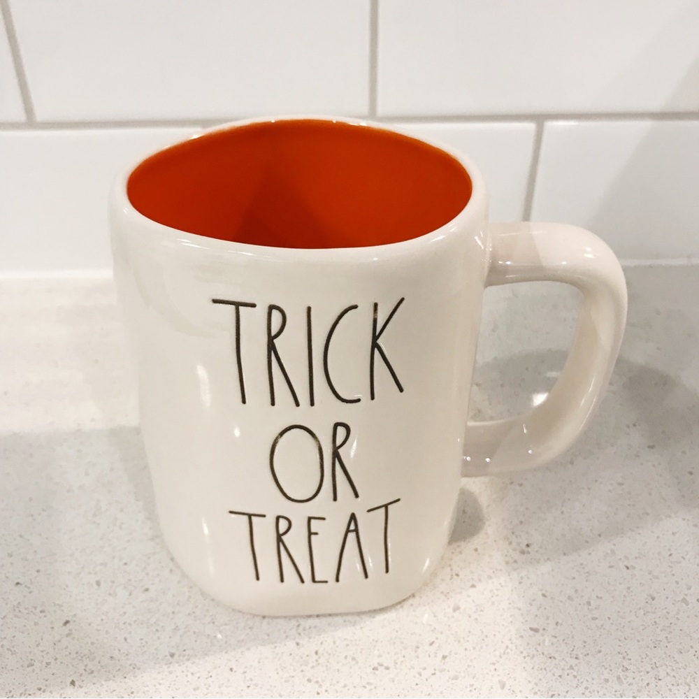 RAE DUNN 🧙‍♀️NEW Trick or Treat Halloween Mug ☕️
